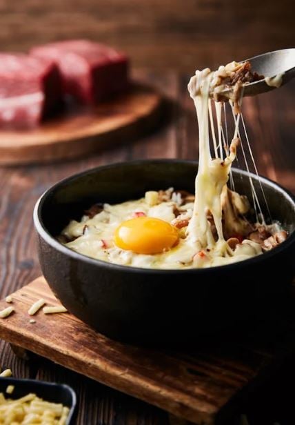 طاجن الجبنة بالبيض 