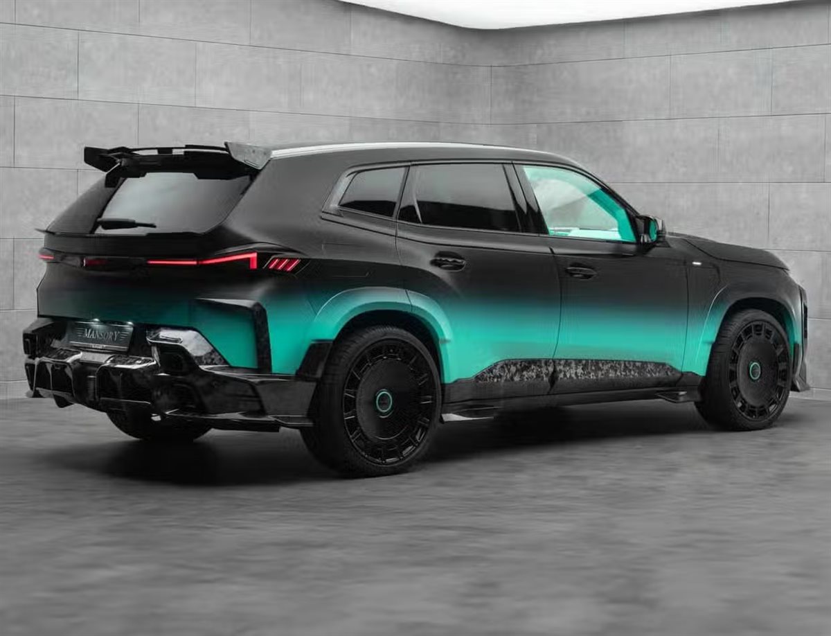 سيارة BMW X M 