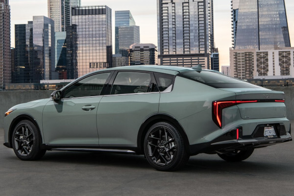 كيا كي 4 سيدان 2026