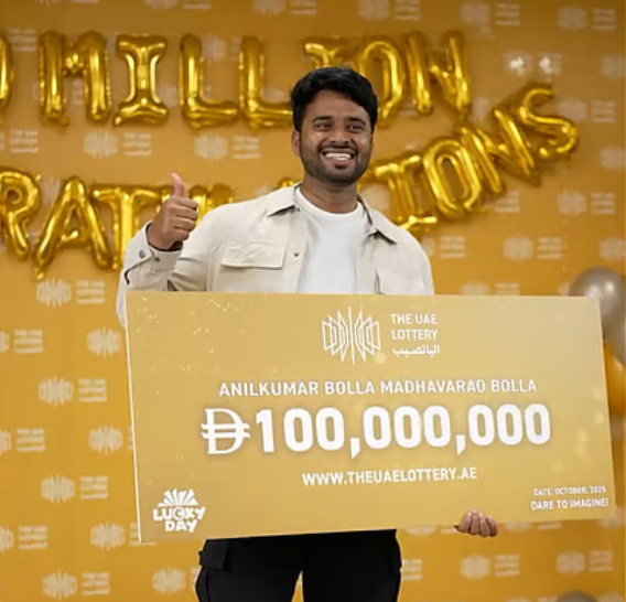 الإماراتي  أنيلكومار بولا<br> 