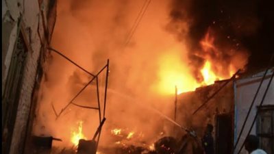 شاب يشعل النيران في شقة سكنية بحلوان