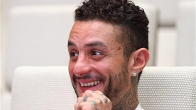 أحمد الفيشاوي برفقة ابنه للمرة الأولى بعد الاعتراف به