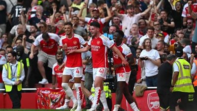 الأرسنال يتلاعب باليونايتد ويهزمه في الدقائق القاتلة