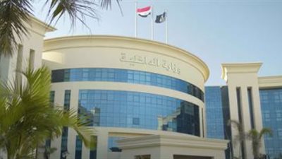 الداخلية تكشف ملابسات فيديو التعدى على فتاة وتهشيم زجاج سيارتها