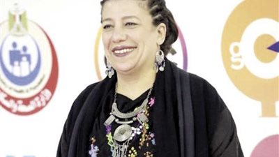 سما إبراهيم تطلب من جمهورها الدعاء لوالدتها