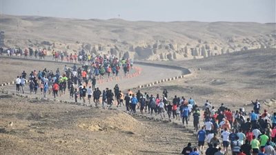 مشاركة واسعة في ماراثون هرم سقارة: رحلة رياضية عبر الزمن والمكان