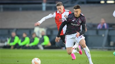 روما يتعرض لخسارة مفاجئة أمام فينورد بالدوري الأوروبي