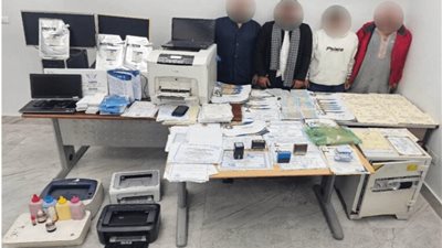 الداخلية تُداهم عصابة النصب على راغبي العمل بمجال التمريض