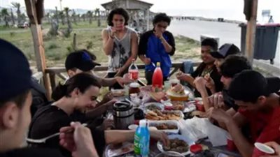 “رقصة اليولا”.. تعرف على ثقافات وعادات غريبة حول العالم