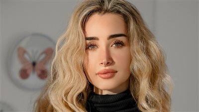 هنا الزاهد تهنئ زوجها على نجاح 