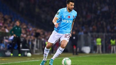 تريزيجيه يعود للمشاركة في مباراة طرابزون وبشكتاش بعد تعافيه من الإصابة