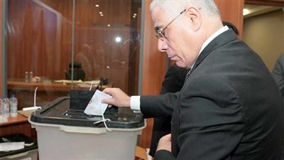 النائب العام يُدلي بصوته في الانتخابات الرئاسية 2024.. صور