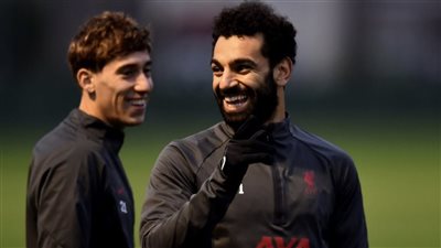 بعيون زميله: صلاح يحقق الاعتراف من قبل مدافع ليفربول