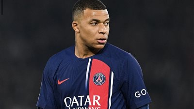 الصمت الذي يتحدث: لاعب سان جيرمان يُسدل الستار على شائعات مبابي