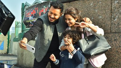 مصطفى شعبان يواصل تصوير 