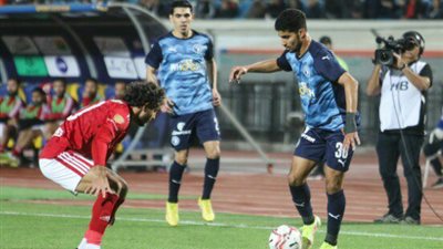 بيراميدز يغري نجم الأهلي بمبلغ ضخم لضمه