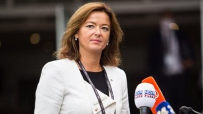 وزيرة خارجية سلوفينيا: سنقوم بمساعدة الأطفال المحتاجين أو ضحايا الحرب