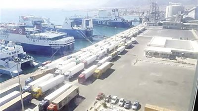 تداول 13 ألف طن بضائع عامة بموانئ البحر الأحمر