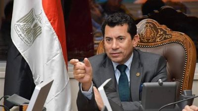 وزير الرياضة يبحث مع رئيس اتحاد الرماية ملف استضافة بطولة العالم