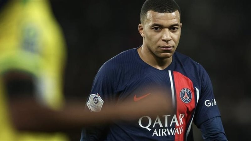 EC8C118E-6D6B-4E90-BC6A-3ED9F92B6EEF