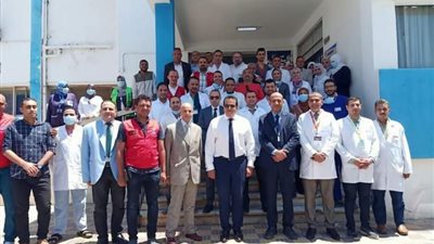 لهذا السبب.. وزير الصحة يوجه بصرف أجر شهر مكافأة للعاملين بمستشفي الصالحية المركزي