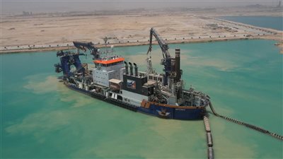 الوزير يكشف أهمية تطوير ميناء السخنة وجذب المستثمرين