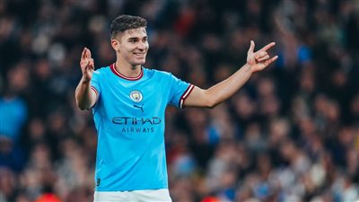 جوليان ألفاريز نجم سطع بريقه في سماء الساحرة المستديرة