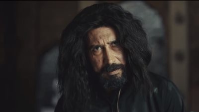 بعد تلاوة زيد بن سيحون لمن يحاكمونه في قلعة ألموت قوله تعالي 