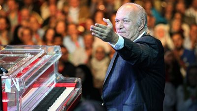 قصر عابدين يشهد حفل إضافي للموسيقار عمر خيرت