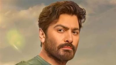 تامر حسني يشارك عددًا من الصور يستعيد بها ذكرياته 