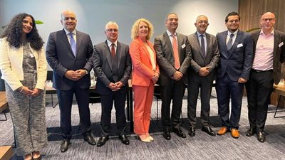 استثمر في مصر.. 