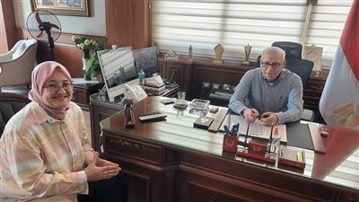 محافظ بورسعيد يتابع مع وكيل وزارة التربية والتعليم سير انتظام الامتحانات