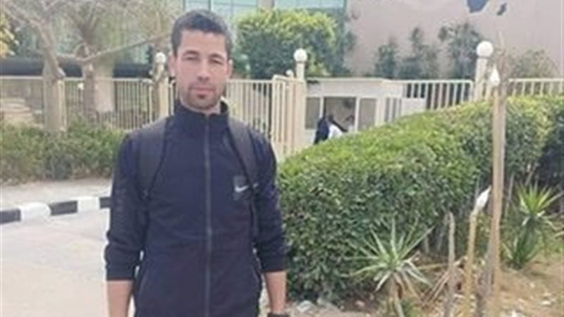 3E559A89-595D-4B4F-BAAD-7C8FDD431027