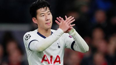 سون على رأس هجوم توتنهام أمام نوتنجهام في الدوري الانجليزي 