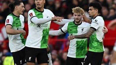 تعادل درامي يحسم قمة ليفربول أمام مانشستر يونايتد ويشعل الدوري الانجليزي 