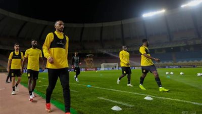 بسبب وجود تماثيل ولافتات غير رياضية.. إلغاء مباراة اتحاد جدة وسباهان الإيراني