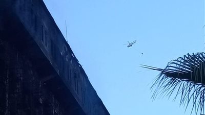 هليكوبتر تشارك في إخماد حريق مديرية أمن الإسماعيلية