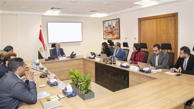 وزير الري يتابع موقف الدراسة المتكاملة لترعة السويس