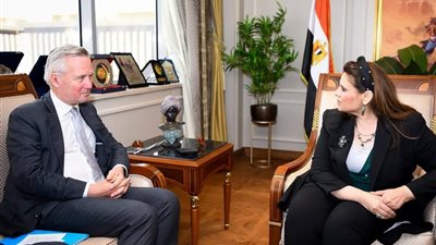 وزيرة الهجرة تستقبل نظيرها الهولندي والوفد المرافق له لتعزيز التعاون 