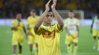 مصطفى محمد يتعرض للعقاب بسبب رفضه دعم المثليين، هل يتحمل الرياضيون مسؤولية الدعم الاجتماعي؟