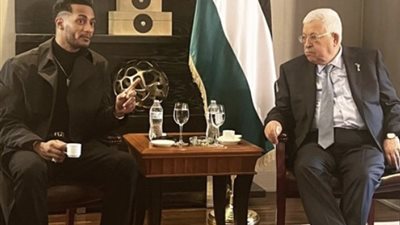 بـTrench Coat سعره 2650 دولار.. محمد رمضان يلتقي برئيس دولة فلسطين