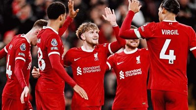 ليفربول يسحق لوتون تاون برباعيه في الدوري الانجليزي 