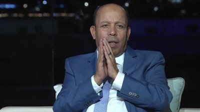 الأهلي يثق بقدرات بدر رجب في اكتشاف المواهب الصاعدة