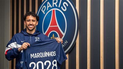 باريس سان چيرمان يمدد عقد ماركينيوس لتعزيز دفاعات الفريق