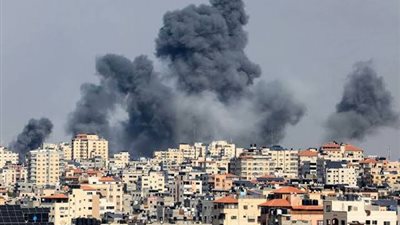 10 شهداء في استهداف منزل قرب مستشفى غزة الأوروبي