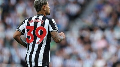 جيماريش يجدد التزامه مع نيوكاسل: استمرار الانتصارات في الأفق