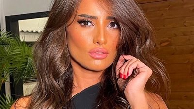 زينة تشوق جمهورها بصور من كواليس فيلمها الجديد «الإسكندراني»