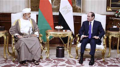 السيسي يستقبل سلطان عمان بقصر الاتحادية