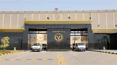 الداخلية ترسم البهجة والسرور على أسر الشهداء وتوزع هدايا الرئيس (فيديو)