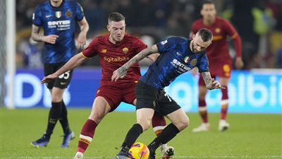 كلاسيكو إيطالي.. ميلان يُواجه روما في ربع نهائي الدوري الأوروبي